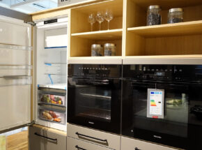 Ballerina Inselkueche Fenix Grigio Londra 03535022 Hochschrankelement Miele Kuehlschrank K7344d