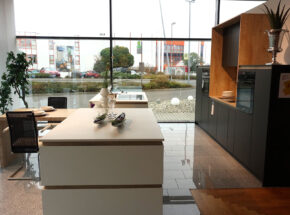 Ballerina Kueche Inselkueche Graphitschwarz Premiumweiss Samt Lack 03535023