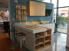 Interliving Winkelkueche Matrix Articweiss Hochglanzlack Mit Ansatztheke 72725001 Ka102