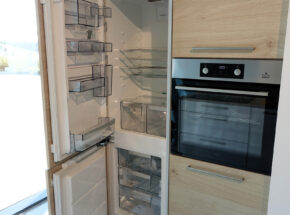 Interliving Winkelkueche Matrix Articweiss Hochglanzlack Mit Ansatztheke 72725001 Ka102 Aeg Gefrierkombination Sce818c5tc