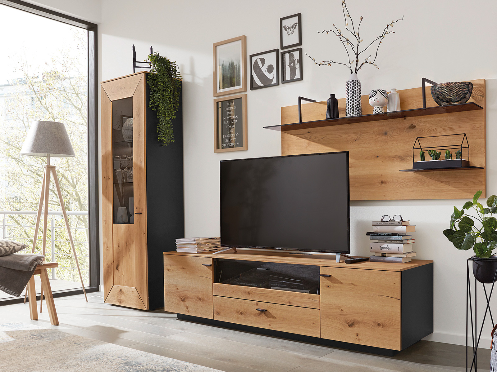 Interliving Wohnzimmer Moebel 2022 Wohnwand 72020003 Guenstige Wohnen Speisen Marken Moebel Schulze Roedental Coburg Ilmenau