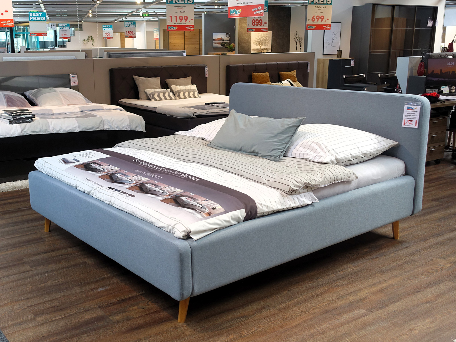 Polsterbett Eisblau Fuesse Massiv Eiche Rubber Wood 08620107 01 Mobile Schlaf Zimmer Moebel Roedental Bei Coburg 